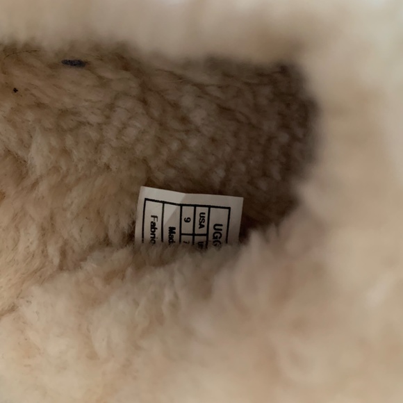 UGG® Women's Scuffette II Shearling Mule Slippers - Women's Size 9 - Picture 6 of 8